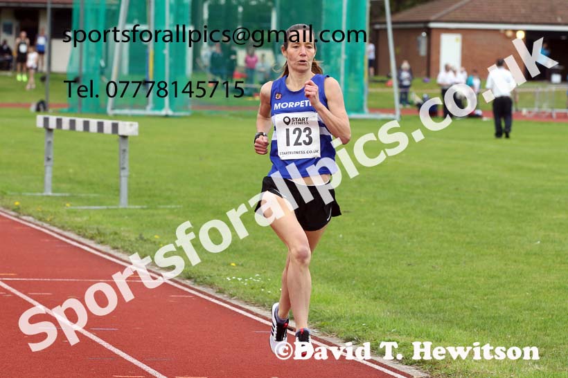 800 metres 09, NECAA Open Meeting, Morpeth, Sunday, March 23rd. David T. Hewitson/Sports for All Pics